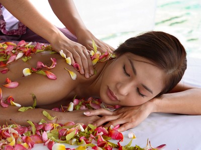 Flower Petal Massage